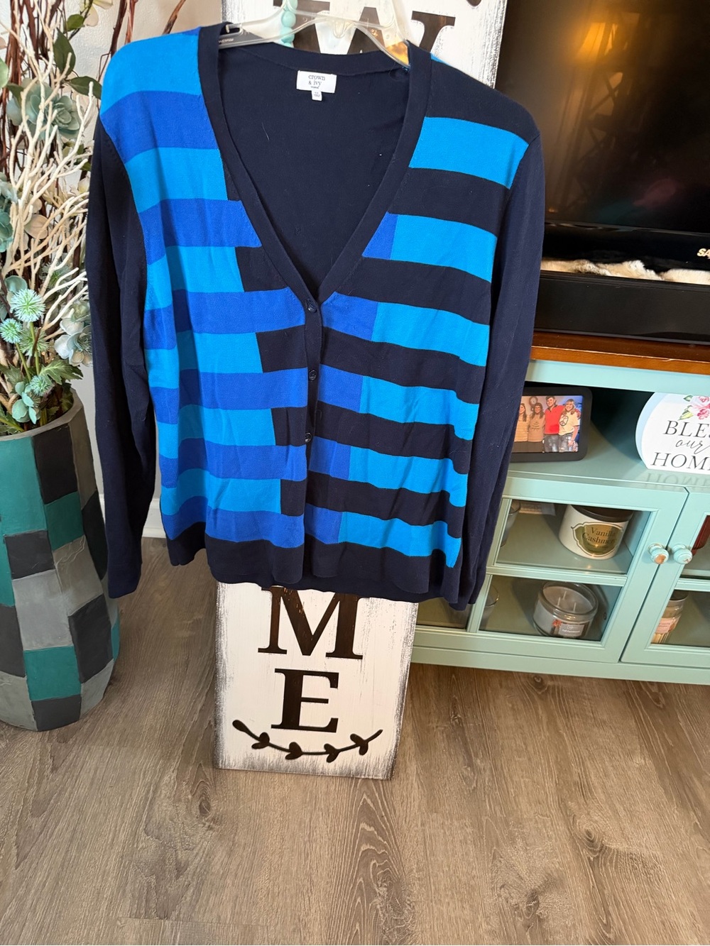 crown & ivy Blue and Navy Striped V-Neck Cardigan Size 3X